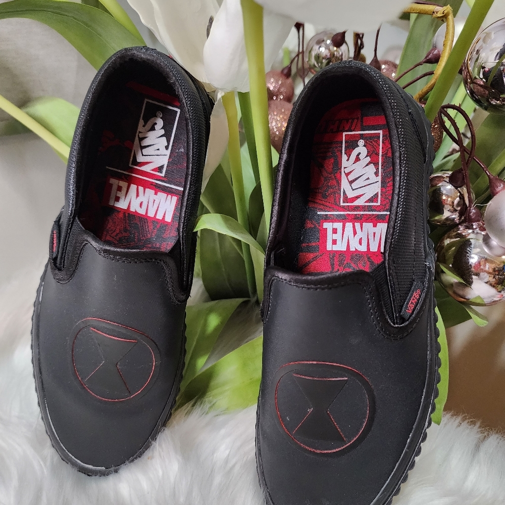 Vans Marvel Leather Slip On Skate ShoesWomen size8
